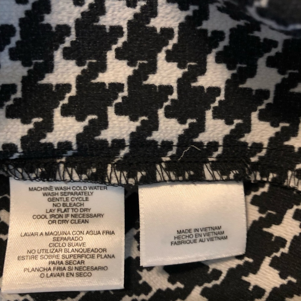 Kasper Black and White Houndstooth Women's Tie Top - Picture 8 of 8